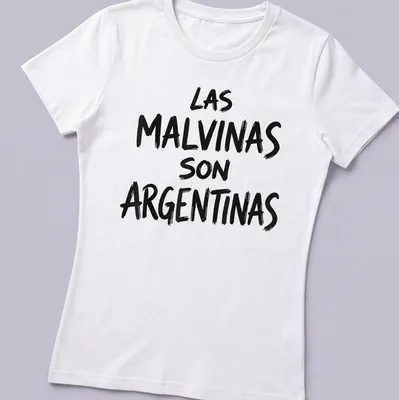 Bold brush script saying LAS MALVINAS SON ARGENTINAS on a — printed on a women's shirt
